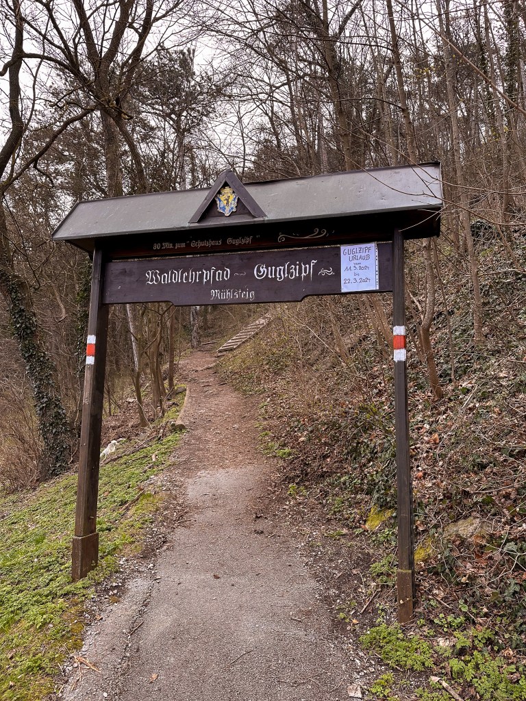 Start der Wanderung: Waldlehrpfad Guglzipf