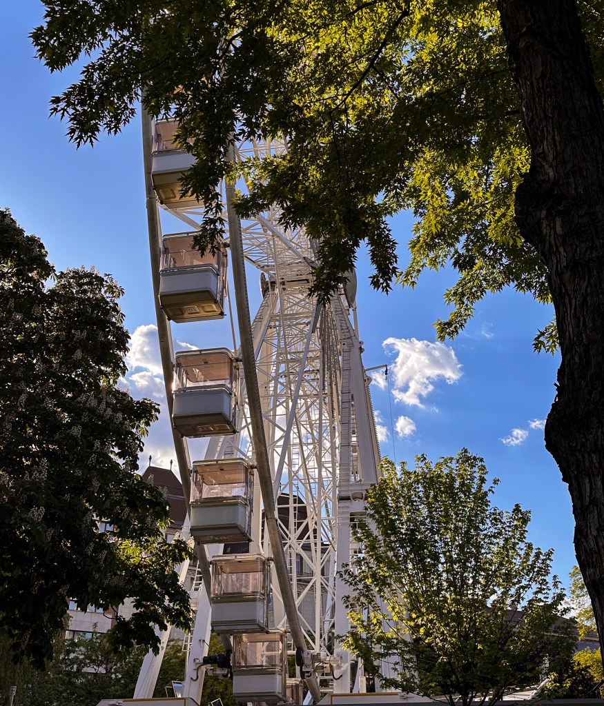 Das Riesenrad von Budapest: am Elisabethplatz